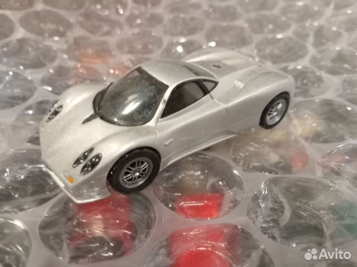 Модель суперкара 1/43