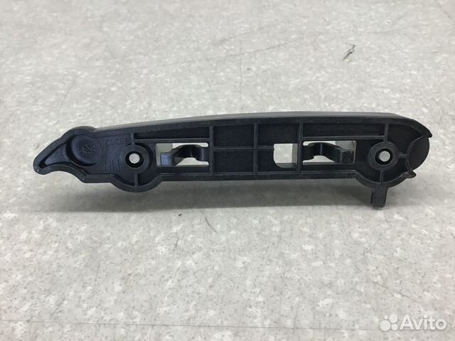 Кронштейн переднего бампера правый Land Rover Rang