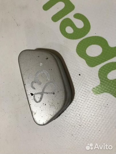 Крышка форсунки омывателя E 210