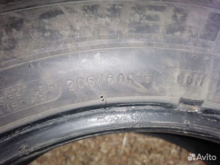 Michelin X-Ice 205/60 R16