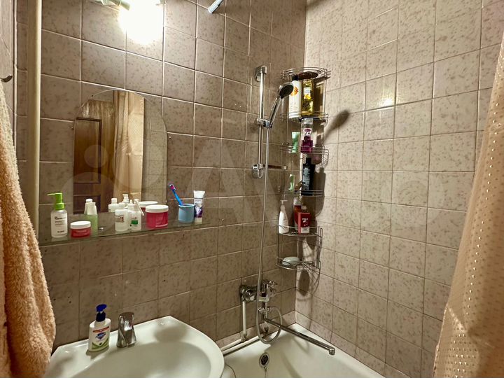 Комната 18 м² в 2-к., 8/9 эт.