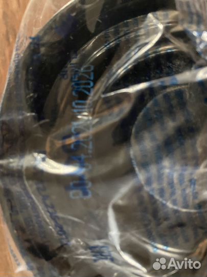 Продается комплект противогаз с фильтром и сумкой