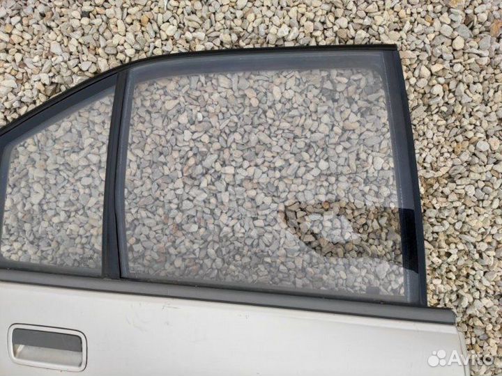 Стекло дверное заднее правое Opel Omega A