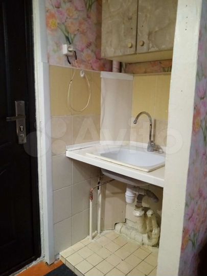 Комната 14 м² в 1-к., 4/4 эт.