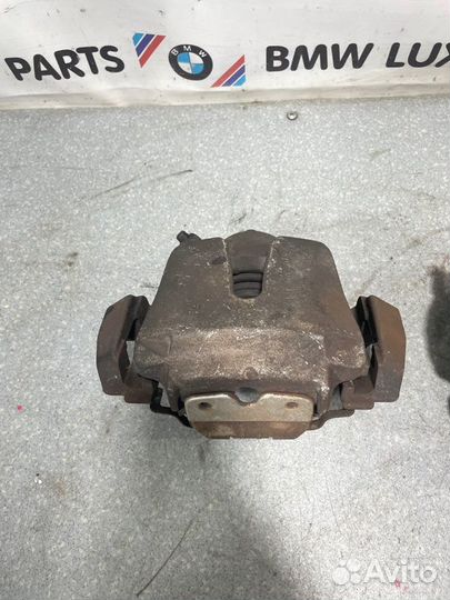 Суппорт тормозной передний Bmw X5 E70 3.0 N52B30