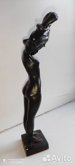 Статуэтка купальщица. Касли