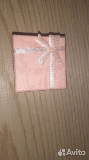 Маленькая подарочная коробочка