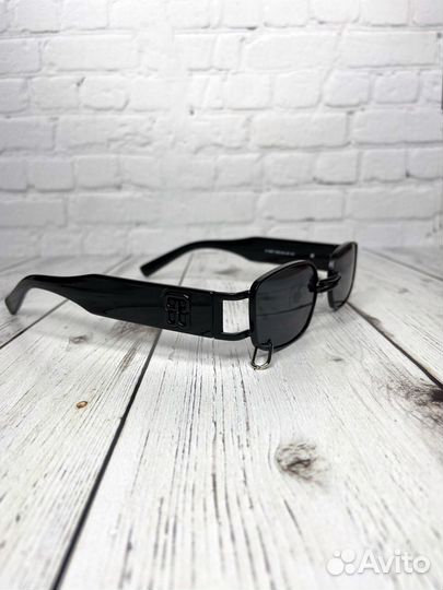 Солнцезащитные очки Gentle Monster Black