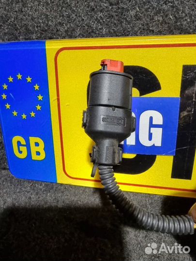 Фишка клапана фазорегулятора Opel Astra H Z18XER