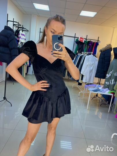 Бархатное платье комбинезон с шортами