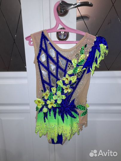 Продаю гимнастический купальник