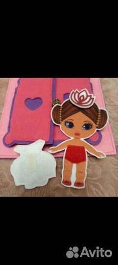 Кукла из фетра с гардеробом