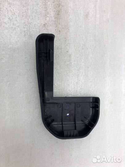 Накладка салазки сиденья Toyota Corolla E150/E151