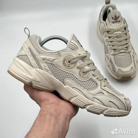 Кроссовки adidas astir