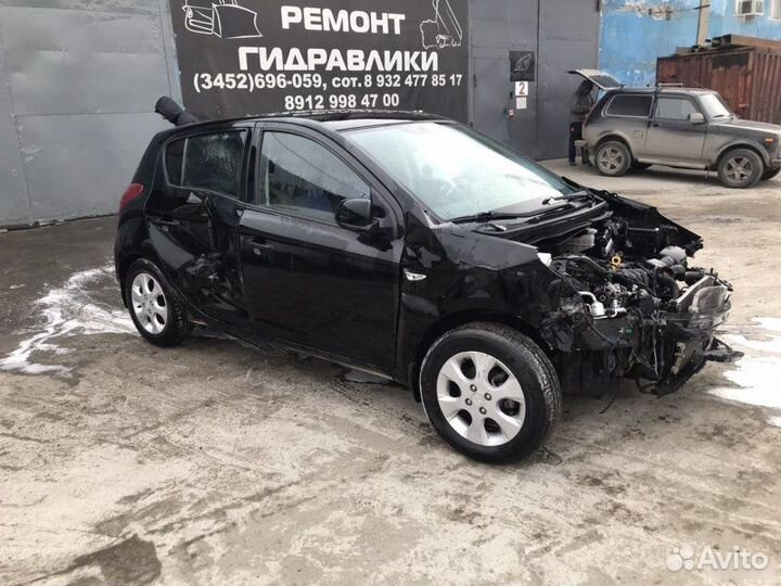 Дверь задняя левая Hyundai I20