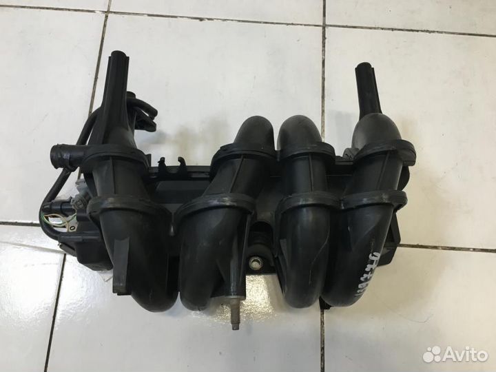 Коллектор впускной Renault Logan I (2004—2009)