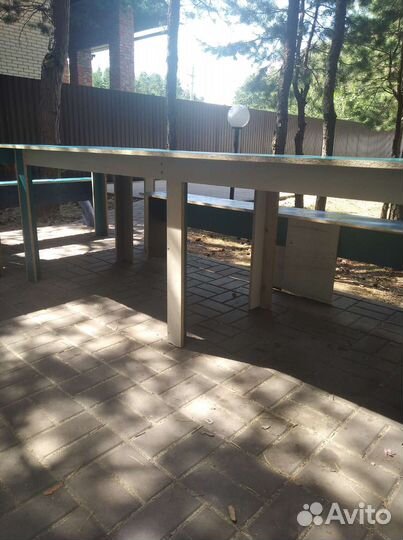 Стол и лавочки