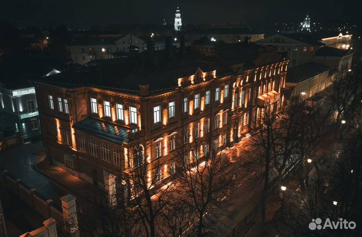 Менеджер зала ресторана