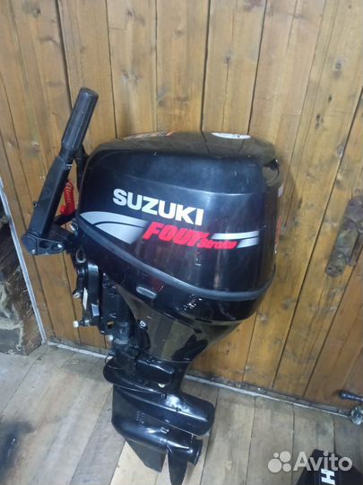 Лодочный мотор Suzuki 25