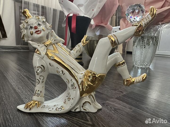 Статуэтка клоун