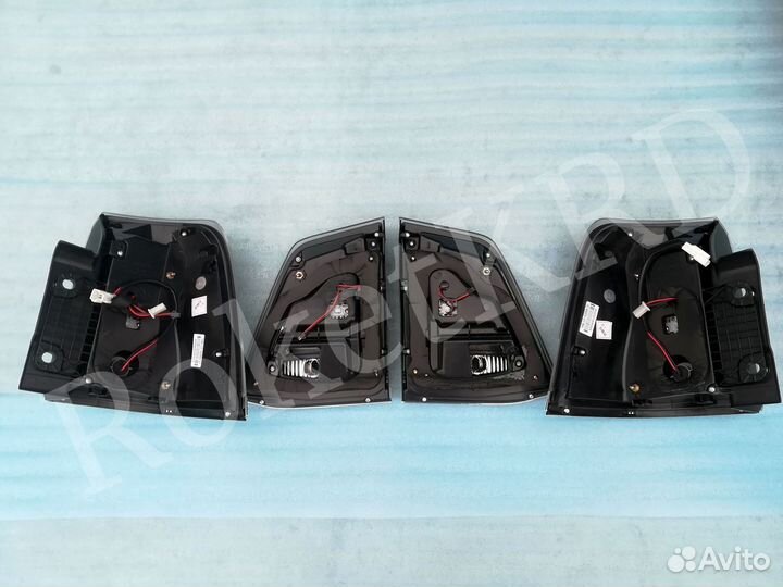 Задние фонари Land Cruiser 200 Бело-Черные