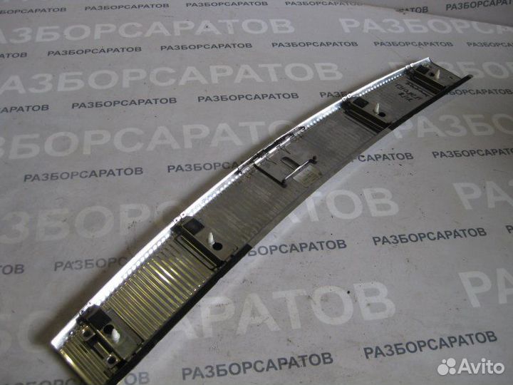 Обшивка багажника на заднюю панель хром задняя