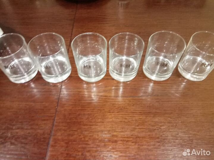 Стаканы для коктейля и сока