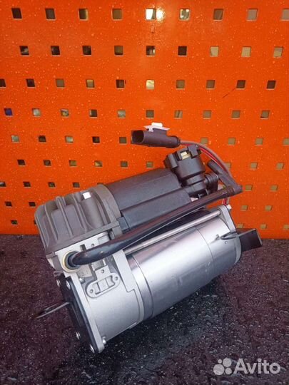 Компрессор подвески Mercedes w 220