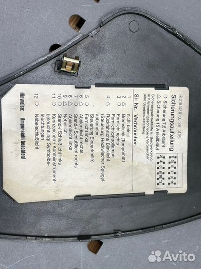 Боковая накладка торпеды Mercedes-Benz E-Class