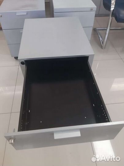 Тумба, тумба металлическая, тумба на колёсах