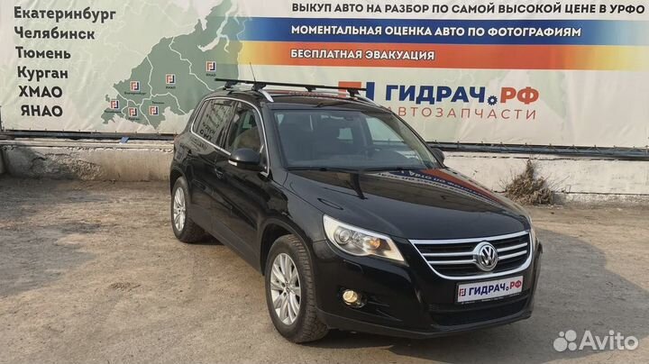 Крышка бардачка Volkswagen Tiguan (NF) 5M1857101H8