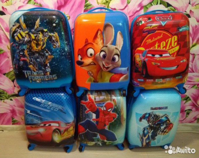 Детский чемодан на колесиках