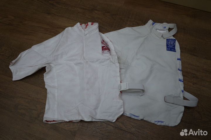 Набочник фехтовальный женский правый FIE