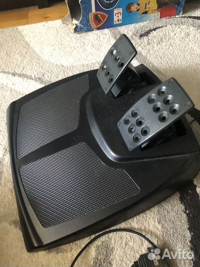 Игровой руль Logitech momo racing 240