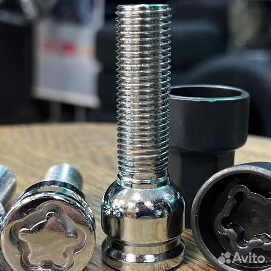 Секретные болты Mersedes 12x1,5 резьба 40мм