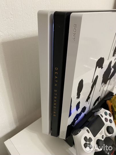 PlayStation 4 PRO Death Stranding limited edition