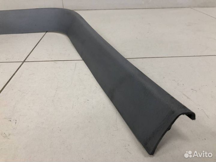 Накладка двери багажника Toyota Land Cruiser J100