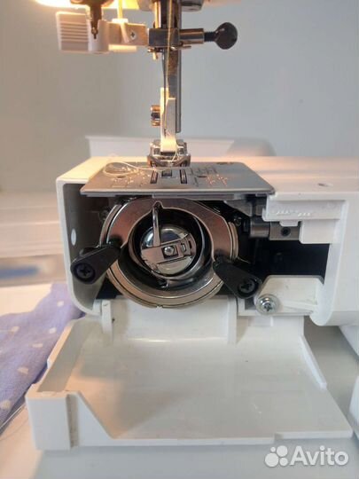 Швейная машина Janome 23e