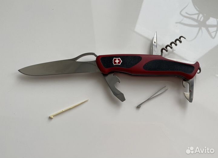 Нож victorinox rangergrip 61
