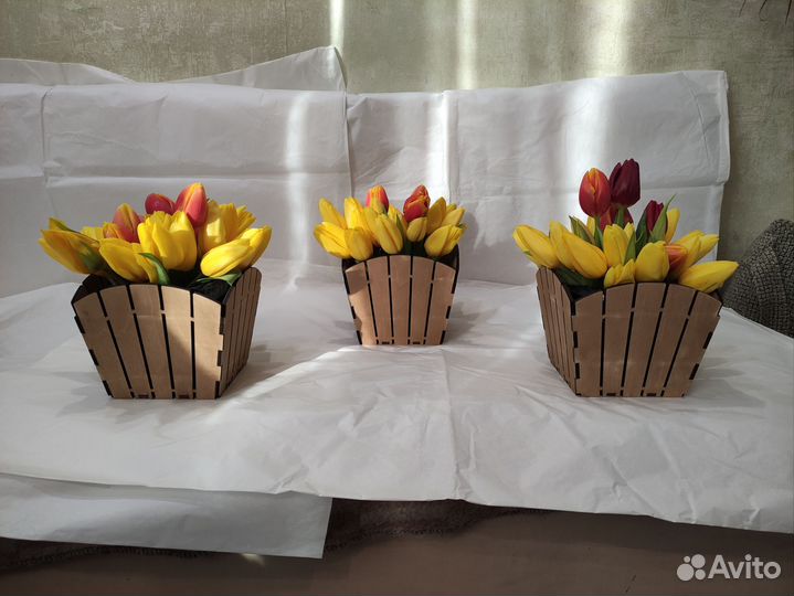 Корзинки с тюльпанами