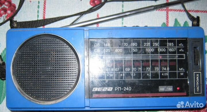 Радиочасы, приёмники и радиолы СССР