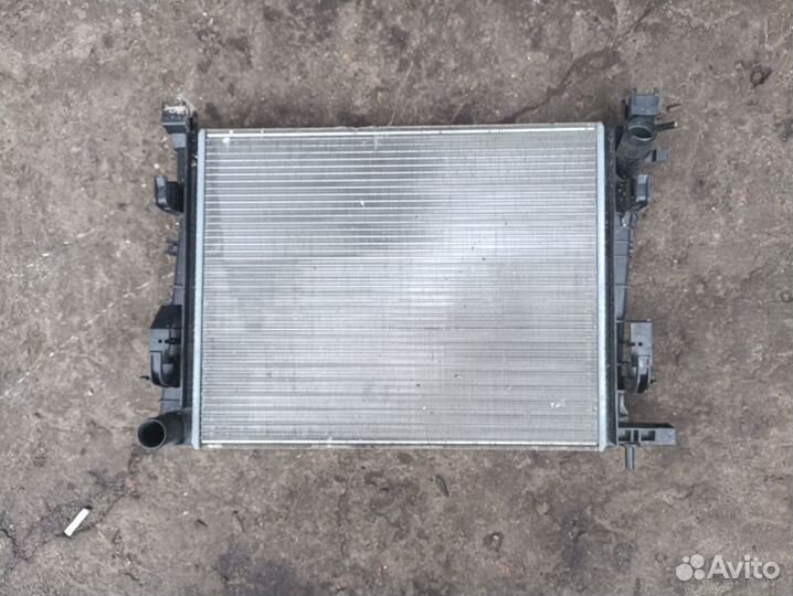 Радиатор охлаждения двигателя Renault Duster K7M