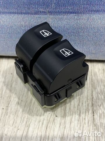 Блок кнопок стеклоподъемников Renault arkana Лев