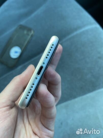 iPhone SE (2020), 128 ГБ
