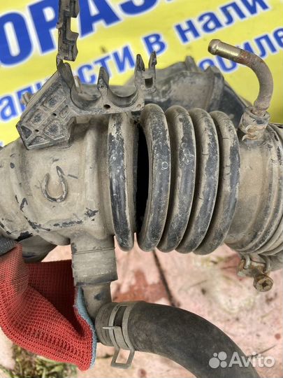 Корпус воздушного фильтра Nissan AD