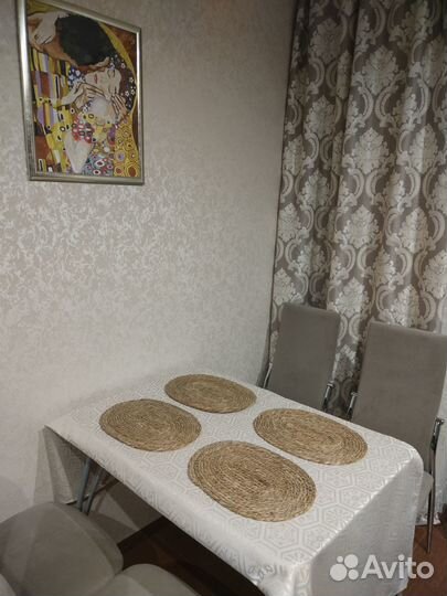 Кухонный стол