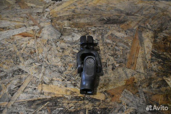 Кардан рулевой Toyota Avensis 2003 - 2008