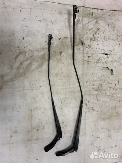 Поводки дворников (стеклоочистителя ) Peugeot 207