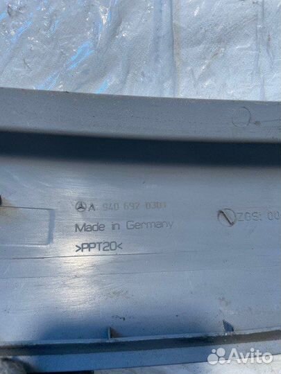 Накладка стойки кабины Mercedes-Benz