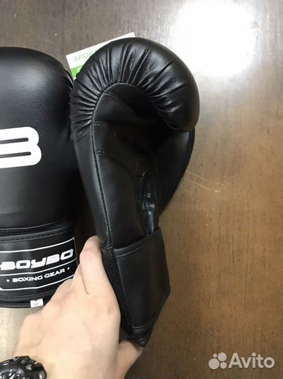Боксерские перчатки BoyBo